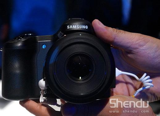 Android平臺驚喜不斷 三星四核安卓相機(jī)上市