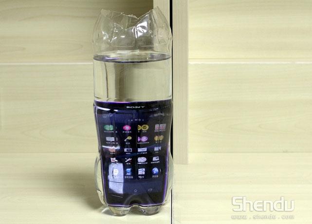三防機(jī)索尼Xperia Z1防水功能測(cè)試 絕對(duì)給力