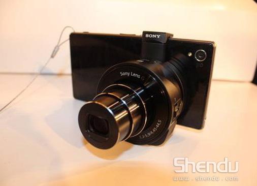 索尼手機外接鏡頭 拍照功能給力但價格昂貴